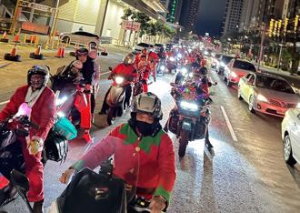 重機騎士化身聖誕老人 耶誕前善捐助弱勢兒童