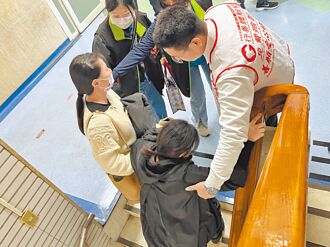 罹難父子全身焦黑 家屬慟認刺青