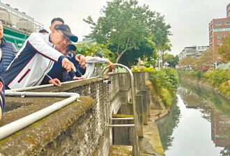 新莊潭底溝 改善排水除惡臭