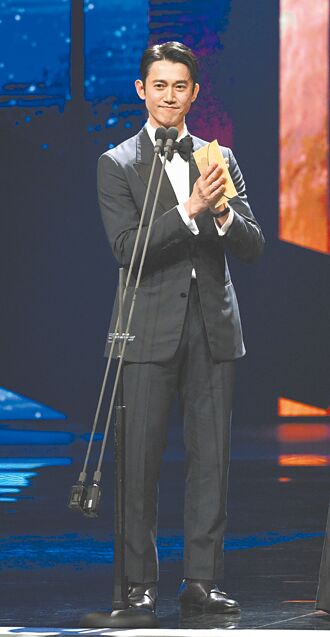 吳慷仁登陸惹抨擊