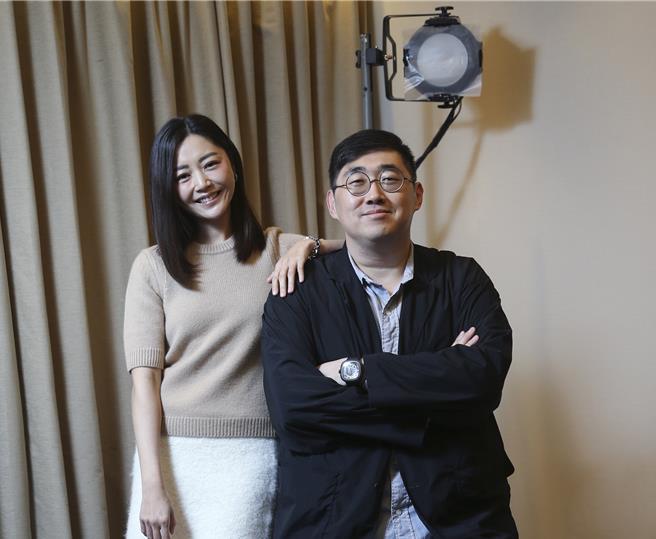 《破·地狱》卫诗雅（左）与导演陈茂贤20日接受专访，导演大讚卫诗雅演技。（赵双杰摄）