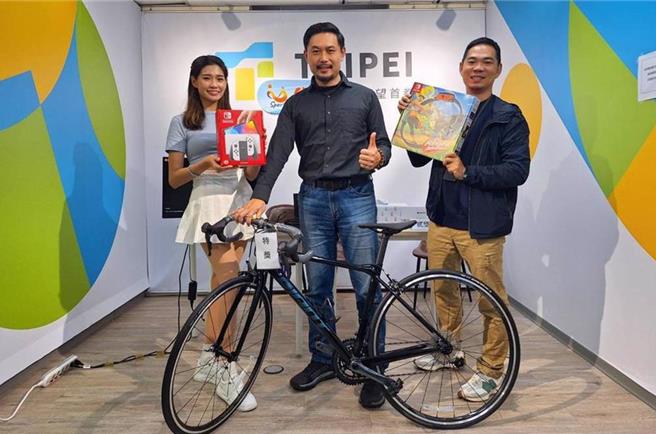 北市推出「U-Sport台北乐运动计画」， 近期因U币转换成悠游卡储值金的每日额度限制5万元引发民怨，体育局回应，已将加值额度调高至15万元以上。（本报资料照片）