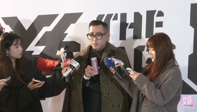 「蹦板」吕育铨赛前分析两人战略。（图／摄自YT@中时新闻网娱乐）