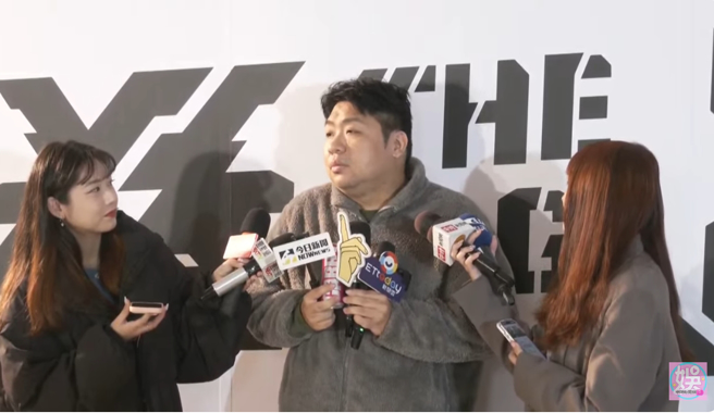 知名实况主「亚洲统神」张嘉航分析赛前策略。（图／摄自 YT@中时新闻网娱乐）