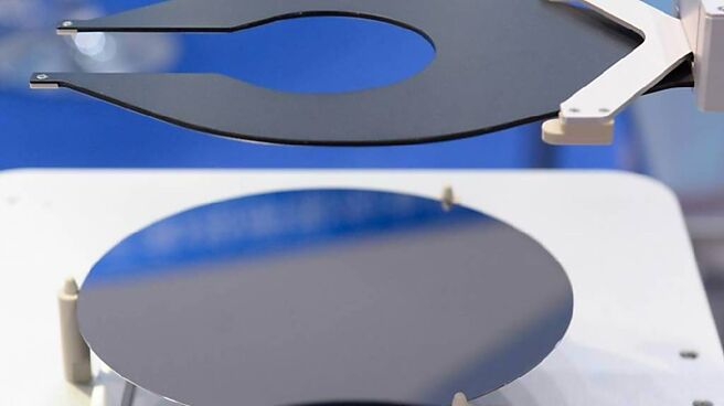 雷科（6207）舉行法說會，由於產品線大幅度往半導體移動，CoWoS檢測設備受惠於半導體客戶大幅度擴產，訂單已經排至明年8月。圖／本報資料照片