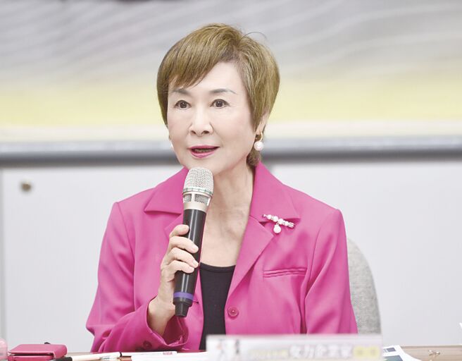 多元创作（绘画写作演讲行销）多职人陈艾妮