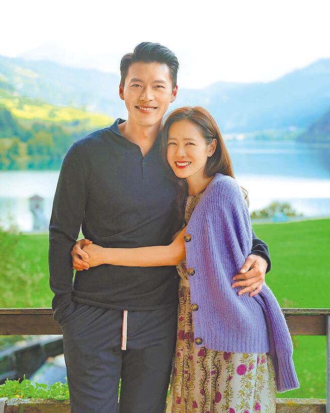 玄彬（左）和孫藝真因《愛的迫降》擦出愛的火花，目前結婚2年感情甜蜜。（資料照片）