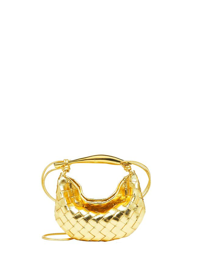 BOTTEGA VENETA Baby Sardine金属装饰手提肩背包，11万7600元。（BOTTEGA VENETA提供）