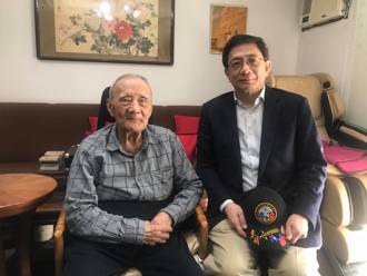 管中閔當「國旗覆棺」主禮官！追思昔日指揮官：國失干城