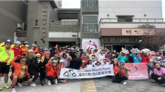 逢甲EMBA單車協會百里送愛 為台東15間社福團體募年菜