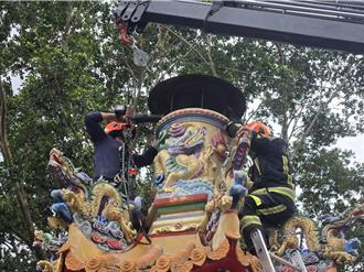 花蓮宮廟金爐塔施工意外 工人疑遭石塊擊中受困塔內！送醫不治