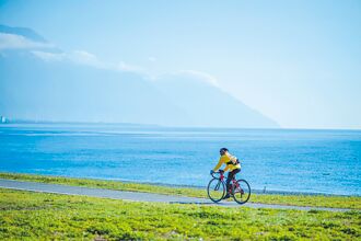 花蓮香港零碳航班 元旦起飛