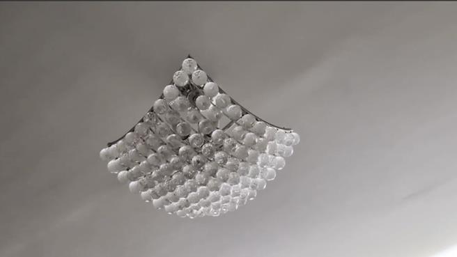 天后张惠妹21日起一连5天在台北大巨蛋开唱，跳动造成附近居民家中吊灯、衣柜等晃动，还发出撞击声，甚至有人搭电梯时摇得跟船一样。（新仁里长吴建德提供／刘彦宜台北传真）