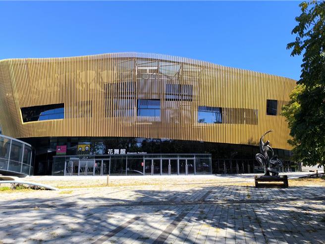 斥资8.1亿元打造的花舞馆被质疑营运效益低。（李京升摄）