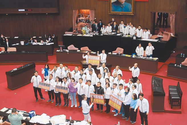 財政收支劃分法在藍白立委聯手下，20日深夜三讀修正通過。（圖／本報資料照片）