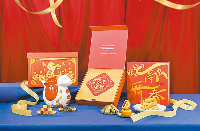 今年升恒昌独家设计推出「蛇融舞春」瓷罐年节礼盒，12月24日起实体门市限量开卖。图／升恒昌提供