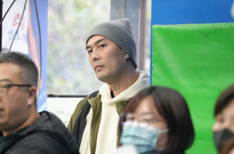 富鴻盃少年籃賽》呂政儒現身為子加油 笑談一周7天都是籃球