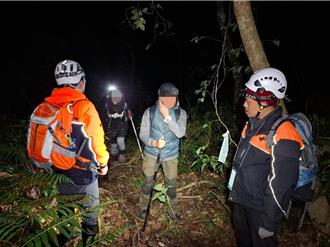 兄妹訪南投武令山賞楓祕境 回程竟迷路！飢腸轆轆通報求助