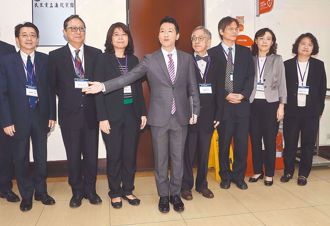 大法官同意權「綠白合」？   郭正亮：腦袋有洞、絕無可能