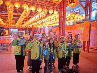 宜蘭黎明國小幼童軍募發票助創世 冷冽寒冬現暖意