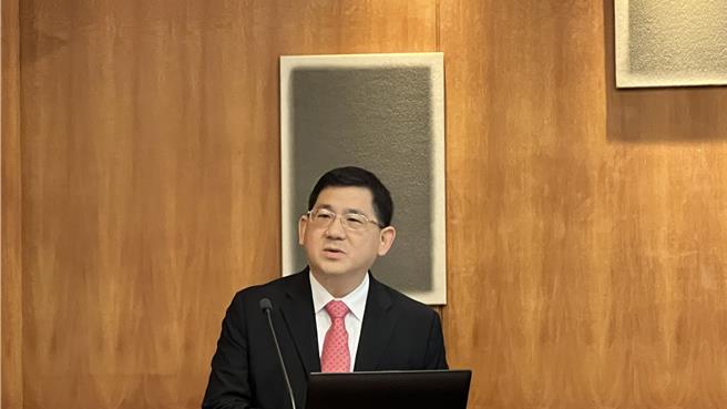 成大經濟學系教授暨系主任、中研院合聘研究員林常青預測，明年台灣經濟成長率為3.1％，但有4個不確定性因素。（圖／柳名耕攝）