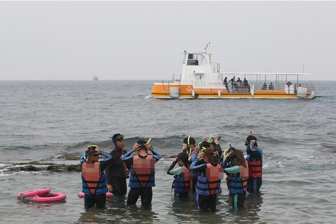小琉球水域活动发达，人船衝突时有所闻。（资料画面）