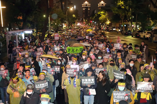 绿营强力动员支持者变得民粹化，但郭正亮强调群眾运动不管用了。（示意图／资料照／黄世麒摄）