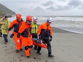 男子天雨阿塱壹古道健行   路滑失足骨折