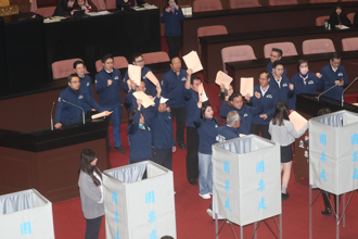 劉靜怡「遭綠封殺」白營放行！大法官人事案全軍覆沒