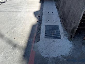 別再吵了！八德新興路水溝蓋換新裝 居民不再受擾