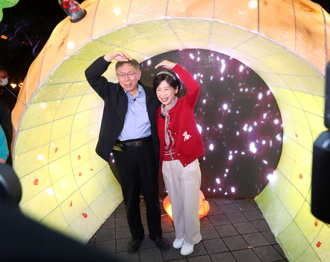 传圣诞节起诉柯  陈佩琪平安夜哽咽排字：希望有完整的家