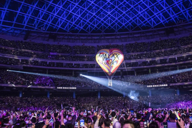 耗资750万的巨型热气球，显现阿妹的宠粉暖举。（图／声动娱乐提供）