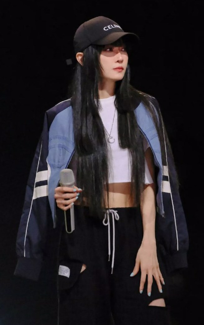 谢金燕即将迈入50岁，依旧维持冻龄外貌以及火辣身材。（图／jeanniehsieh___bbb Instagram）