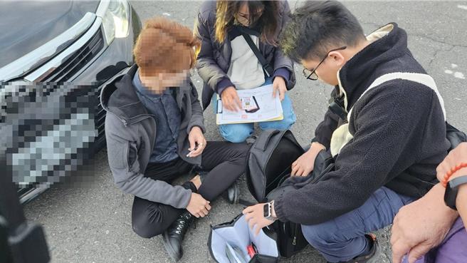 馬來西亞藉陳姓車手向被害人取款時，被員林警分局查獲，被依詐欺及洗錢防制法移送法辦。（警方提供／葉靜美彰化傳真）