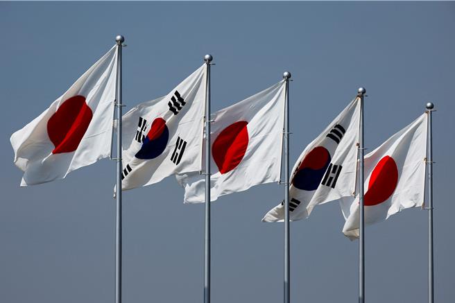 日本外务省指出，赵兑烈向岩屋毅介绍了韩国近期局势。（路透社）