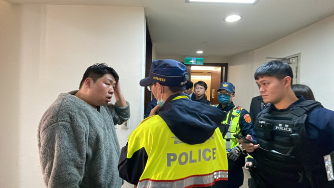 蹦板、统神21日拳击赛，赛后场外爆衝突。（图／锴睿国际提供、中天新闻网）