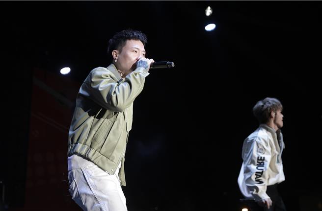 GX出席「基隆100 迎繽萬千 基隆好事年終演唱會」。（基隆市文化觀光局提供）