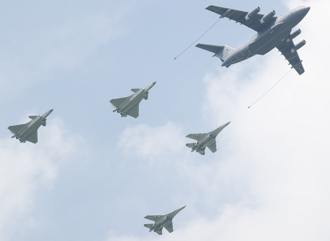 讓殲-20殲-35戰機航程倍增 陸運-20B胖妞恐已服役