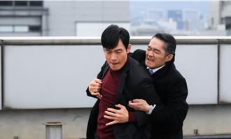 江國賓寒流拍戲「微血管破裂」！驚險困流動廁所被吊掛空中