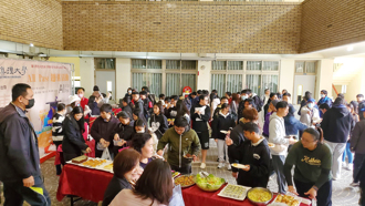 真理大学【All Pass欧趴粥】活动 师生共享岁末温馨时光