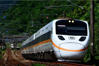 自強號故障！「太魯閣號」代打支援 鐵道迷直呼：聖誕彩蛋