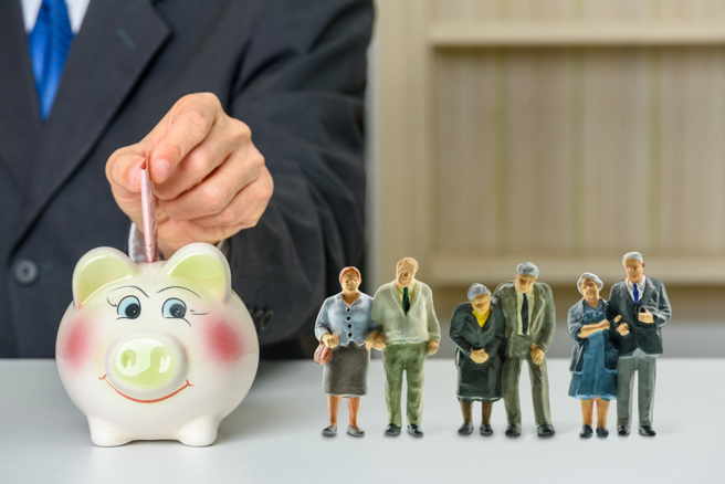 专家预估，明年3月劳退分红每人平均可领5万以上。（达志影像）