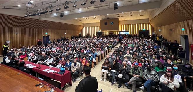 苗栗县政府24日举行头份交流道周边产业园区开发范围勘选及可行性评估先期规画案地主说明会，向当地居民介绍未来发展方向并进行意愿调查。（苗栗县政府提供／吕丽甄苗栗传真）