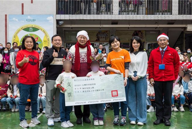 近2年所举办的「一日生命粮募集行动」，今年全校亲师生共同捐款更创下募款新高，募资突破37万元。（展望会提供／林良齐台北传真）