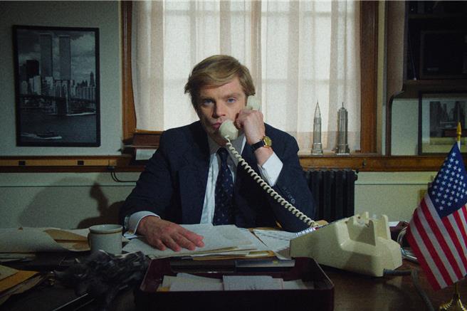 《狂人法则》找来赛巴斯汀史坦饰演「川普」。（采昌提供）