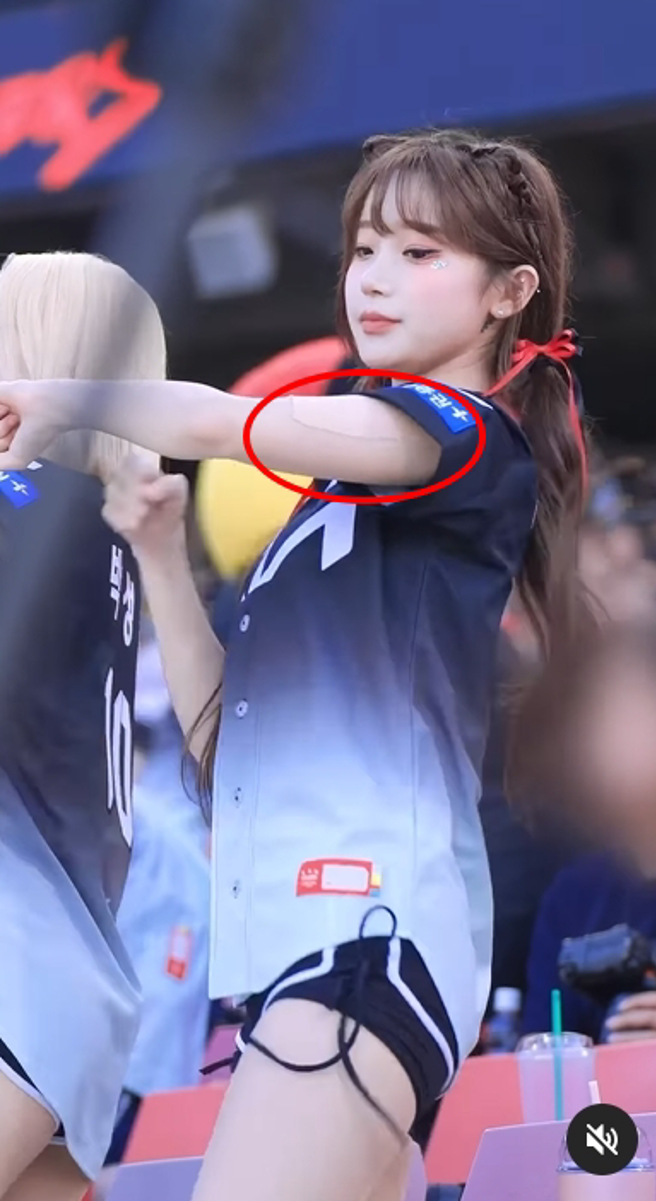 李珠珢遮住手臂刺青。（圖／翻攝自my._.chuuu IG）
