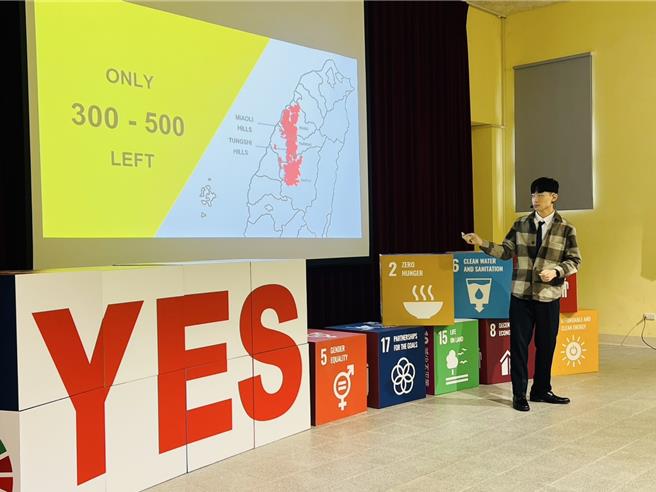 苗栗县政府教育处为深耕双语教育，积极举办「YESx Miaoli青年英语演说比赛」，今年已迈入第四届。（竹南国中提供／吕丽甄苗栗传真）