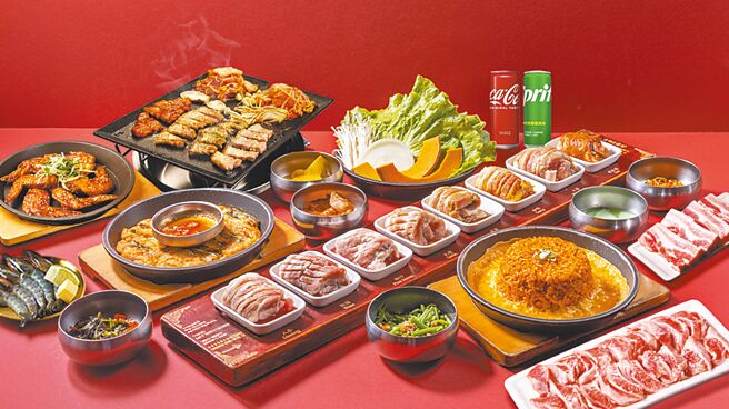 「八色烤肉」為迎接耶誕佳節、跨年派對與尾牙聚餐，全新推出「耶誕歡肉吃到飽」活動，每人最低680元加1成即可暢享韓國烤肉吃到飽。（八色烤肉提供）