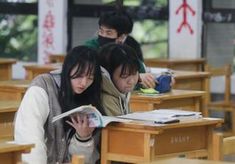 英聽二試成績擇優 2.3萬名考生獲A 占比創5年來次高