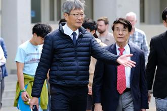 常夢見台灣 華裔物理學家朱經武訪母校清水高中